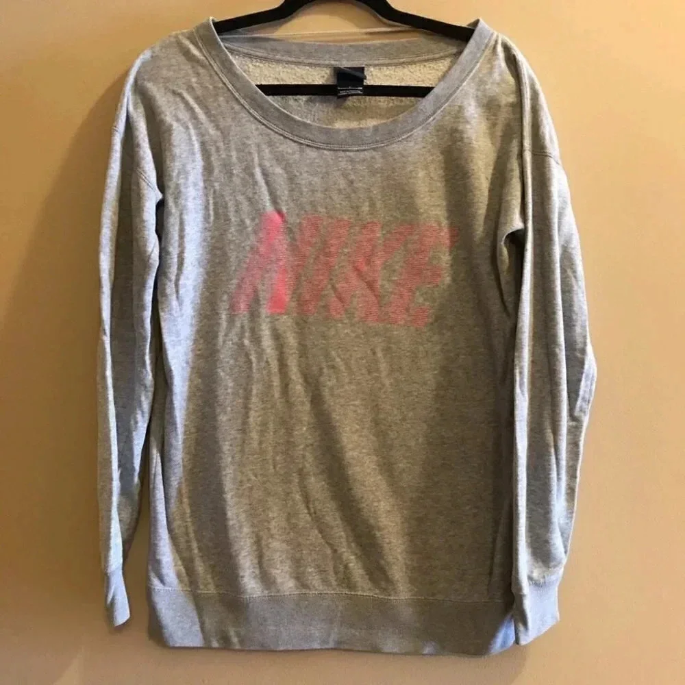 Nike Grey Spell Out Pullover Sweatshirt Women’s Size Small